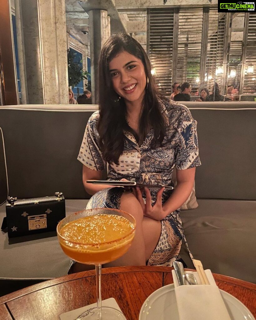 Kalyani Priyadarshan Instagram - A Singapore Minute 🇸🇬☀️🎶🤘🏼🍱💃🏻