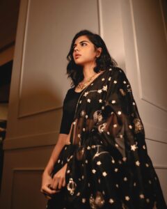 Kalyani Priyadarshan Instagram - Currently obsessed with the vibe of summer blacks 🖤 📸: @merin__georg