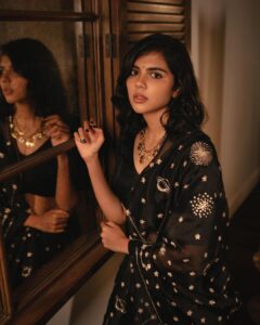 Kalyani Priyadarshan Instagram - Currently obsessed with the vibe of summer blacks 🖤

📸: @merin__georg