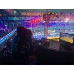 Kalyani Priyadarshan Instagram - Had the amazing chance to watch the @kochibluespikers give it their all this weekend. Thank you @primevolley @kochibluespikers @sonylivindia for the opportunity to cheer live from the commentary box and get to be a real commentator! Truly an unforgettable experience 🎤 😍♥️ #kochikaaraney #seshammikeilfathima @muthootmicrofin @muthootpappachangroup