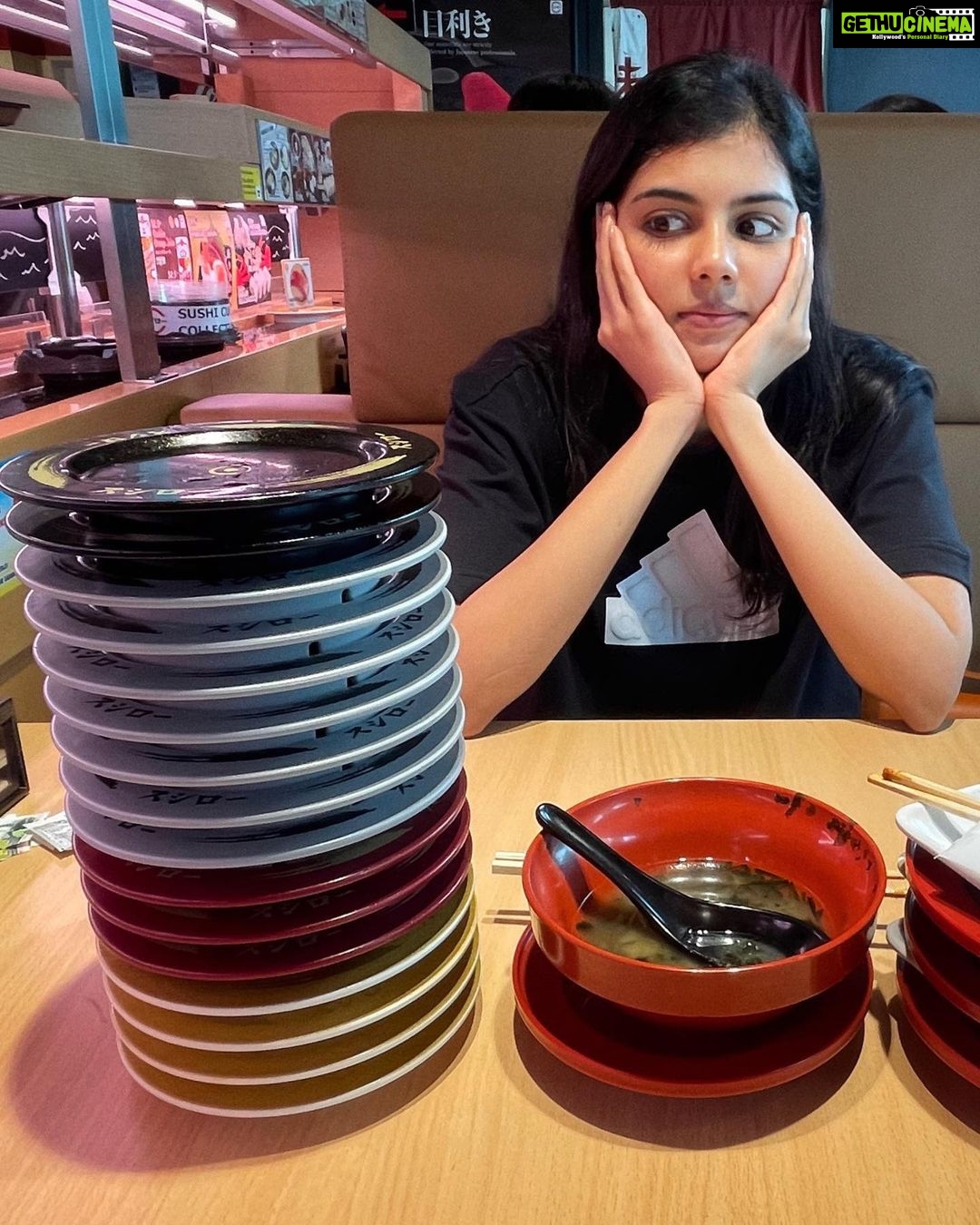 Kalyani Priyadarshan Instagram - A Singapore Minute πΈπ¬βοΈπΆπ€πΌπ±ππ»