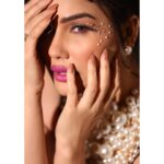 Kangna Sharma Instagram – click by –  @ilmanaazphotography1 
makeup- @makeoverbysejalthakkar 
jewellery- @sanalakhanifashionstylist