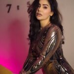 Kangna Sharma Instagram - En lamho me jindgi si hai ❤️