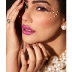 Kangna Sharma Instagram - click by - @ilmanaazphotography1 makeup- @makeoverbysejalthakkar jewellery- @sanalakhanifashionstylist