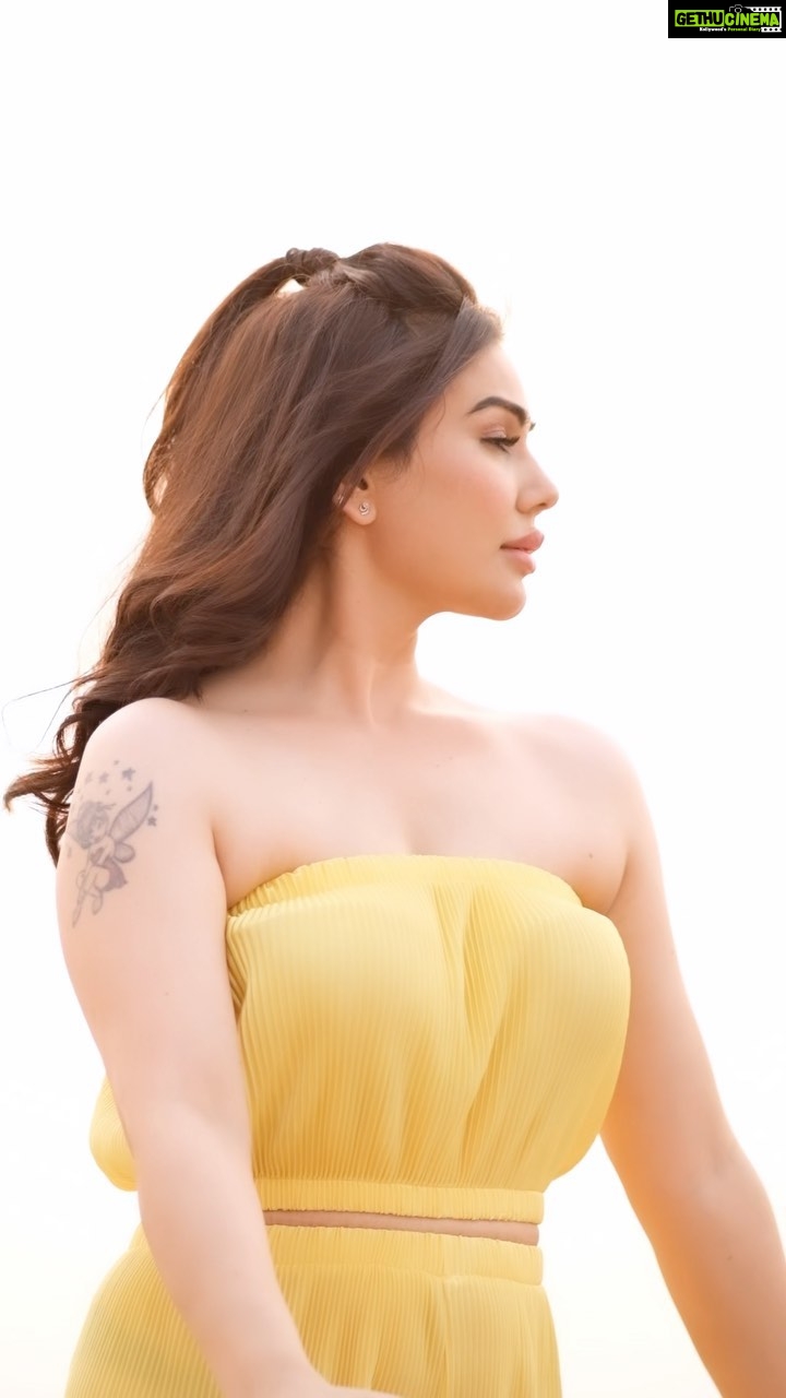 Kangna Sharma Instagram - Yellow yellow ❤️