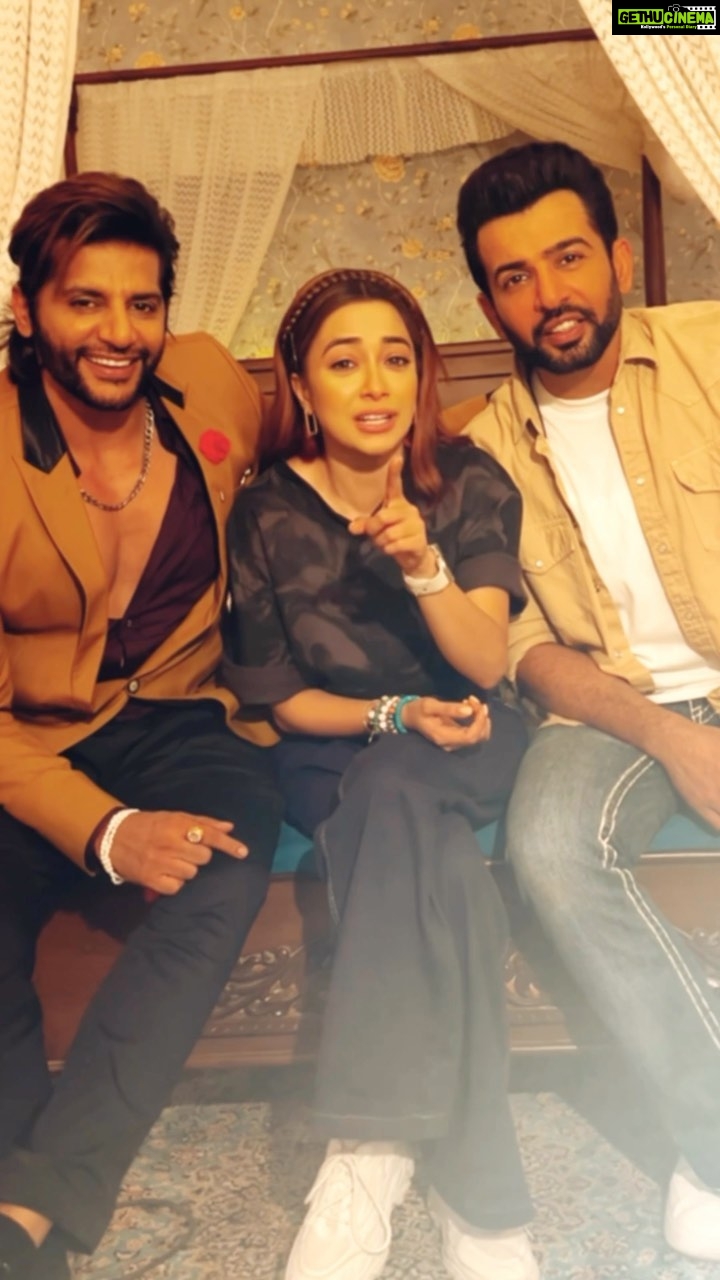 Karanvir Bohra Instagram - Switch your TV sets @sonytvofficial 9pm mon-fri coz #summer is here with #surily and #shivendra #humrahenarahehum @swastikproductions