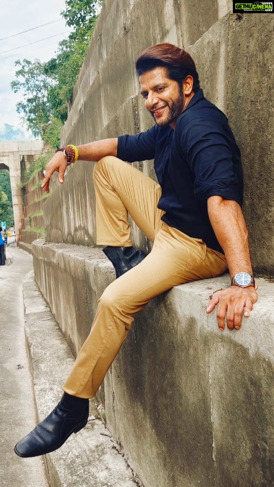 Karanvir Bohra Instagram - Sometimes you just don't want to get up ❤️ #sundaymood #rishikesh #musicvideo