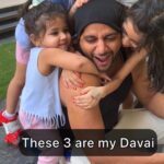Karanvir Bohra Instagram - Really…. These 3 are my #sanjeevnibooti @twinbabydiaries @thebabysnowflake #fatherslove #fatherdaughter #daddydaughter