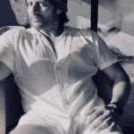 Karanvir Bohra Instagram - Gulzar saab ki jai ho …. Random reel for a sunday