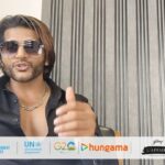 Karanvir Bohra Instagram - This #WorldEnvironmentDay join @karanvirbohra in the global effort to #BeatPlasticPollution & find #SolutionsToPlasticPollution with #TikTikPlastic @bhamlafoundation @g20org @kantamitabh @godrej_group @moefccgoi @realbollywoodhungama #BhamlaFoundation @godrejlaffaire @godrejmagic