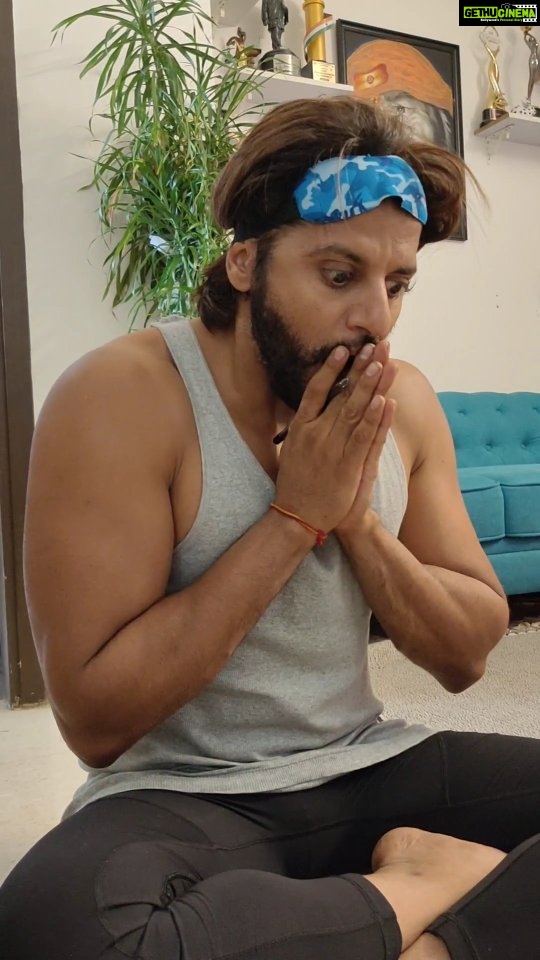 Karanvir Bohra Instagram - I was pleasantly shocked to see how my children are improving day by day with their daily practice of the#intutionprograme @artofliving P.s. i realised daily practice with them, i improved my intuition too π