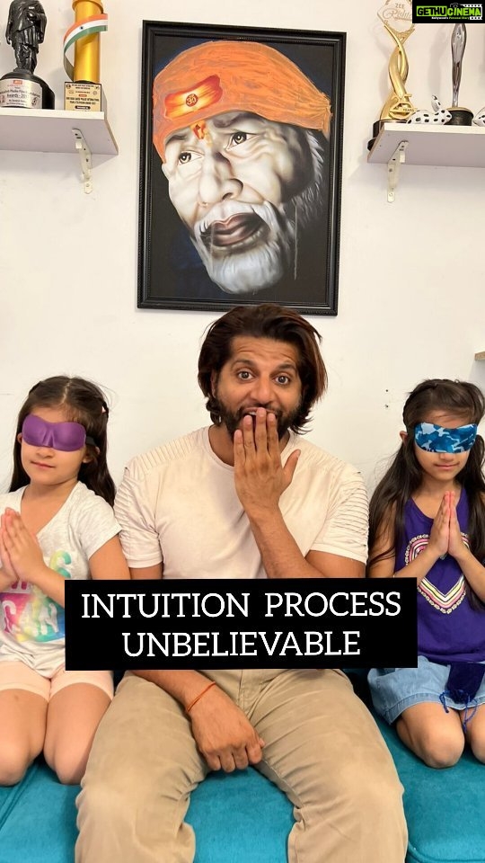 Karanvir Bohra Instagram - Our intuition is a powerful tool. But did you know it's strongest in children? Sometimes they will tell us something and we feel they are 'making it up.' We don't see the logic. Children don't look for logic, they go with their 'gut feeling.' And fine-tuning this feeling, harnessing the power of intuition was what 25 children (ages 5-18 years) learned this weekend! @bombaysunshine and I hosted a beautiful intuition programme for @twinbabydiaries and their friends with @pallavidutt @artofliving teacher. 🙏😇 The parents were amazed at what their kids could do, after JUST two days!! Shot by @celebistaan