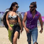 Karanvir Bohra Instagram - Girl @divyaagarwal_official i want to hear you whisper it about what we shot in #diu coz I'm getting a #kink Outta it. 😝 Can't wait for you guys to catch this guest episode of our new show on Atrangi TV! @niveditabasu @atrangiitvandapp #karanvirbohra #divyaagarwal