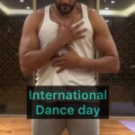 Karanvir Bohra Instagram - On #internationaldanceday tried to #choreograph a dance, but couldn’t finish it on time… will post the full #dance on Monday
