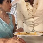 Karanvir Bohra Instagram - Oooops #caught #pakdegaye #miyabiwi #karanvirbohra #teejaysidhu KVB attire n accessory : @manyavar @officialvikramsaraf