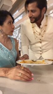 Karanvir Bohra Instagram - Oooops #caught #pakdegaye #miyabiwi #karanvirbohra #teejaysidhu KVB attire n accessory : @manyavar @officialvikramsaraf