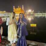 Karishma Sharma Instagram – All I am feeling is gratitude right now. 

Thank you universe 🪐🌍✨✨

Outfit by @kalakaribyakanksha Golden Temple Amritsar Punjab India