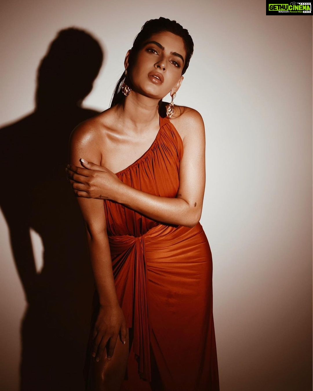 Karishma Sharma Instagram - Fashion week shenanigans ☀️ Wearing on my fav @deme_love_ Shot by @pehelaggarwal Styled by @rivashion Hair by @arifayadav_makeyougorgeous Makeup by @thatgalwithmakeup Jewellery by @studio6jewels
