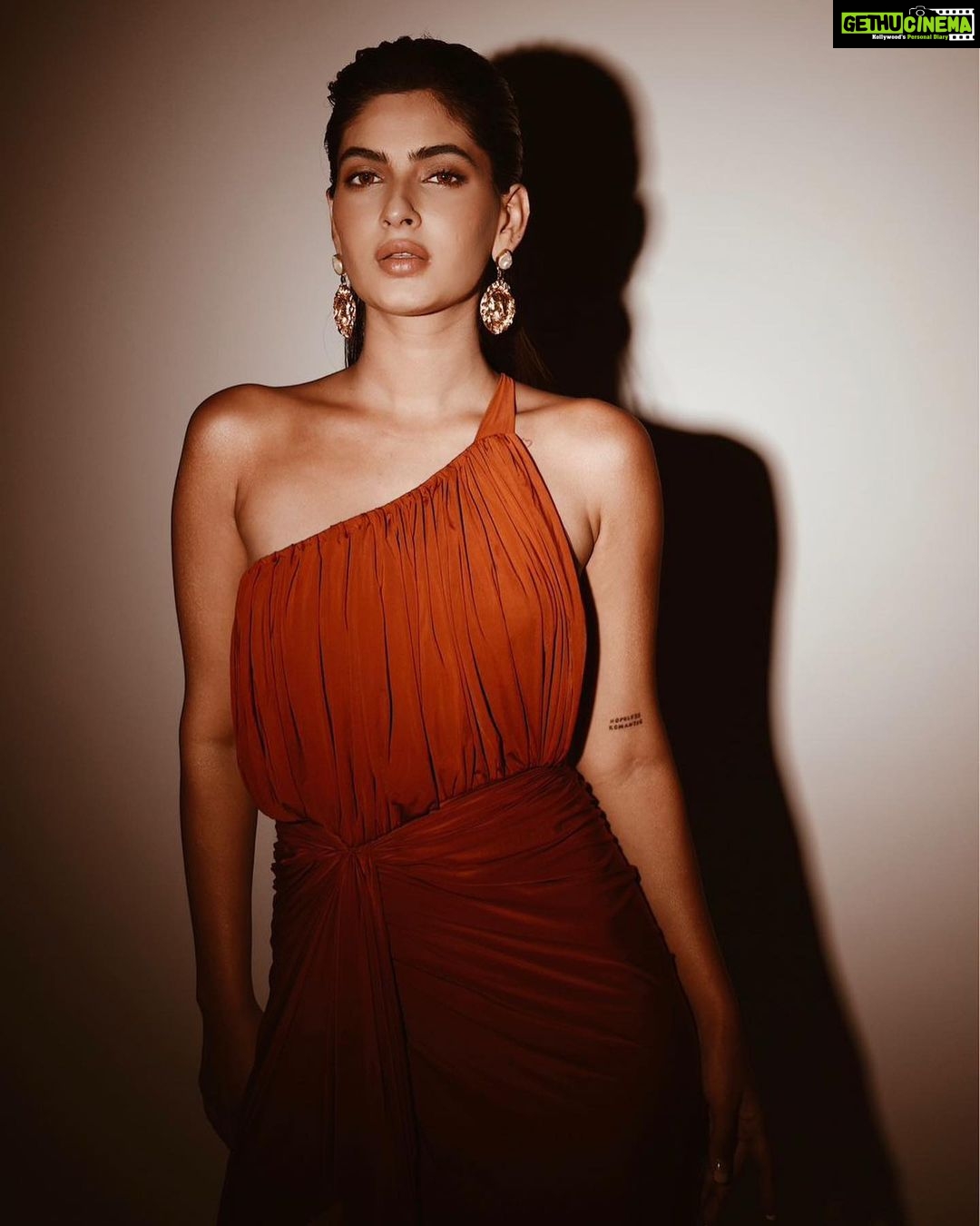 Karishma Sharma Instagram - Fashion week shenanigans ☀️ Wearing on my fav @deme_love_ Shot by @pehelaggarwal Styled by @rivashion Hair by @arifayadav_makeyougorgeous Makeup by @thatgalwithmakeup Jewellery by @studio6jewels