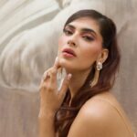 Karishma Sharma Instagram - half saint , half sinner face of an angel , mind of a killer🌬 stylist @rivashion wearing @rockystarofficial jewellery by @mkjewels_india shot by @theclassymonkey makeup by @makeupbykhushivishra hairstylist @arifayadav_makeuougorgeous @allsaintsofficial_ @alistclub