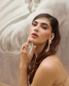 Karishma Sharma Instagram - half saint , half sinner face of an angel , mind of a killer🌬 stylist @rivashion wearing @rockystarofficial jewellery by @mkjewels_india shot by @theclassymonkey makeup by @makeupbykhushivishra hairstylist @arifayadav_makeuougorgeous @allsaintsofficial_ @alistclub
