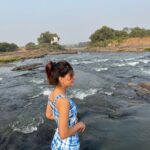 Karishma Sharma Instagram – Spend time with nature and it definitely gives you calmness back. 
Walking down the river, watching the beautiful sunset, played some baddie, did some yoga, ate like there’s no tomorrow, made friends. Quite a productive day in itself 
 
Let the nature soak in 🌞🌞

@silvertraq @auorstudio @⁨Karishma Sharma⁩
