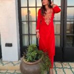 Karishma Sharma Instagram - Nand Ke Lal Laal, Chhedoo Nahi Bas Rang Do Laal, Moohe Rang Doo Laal… ❤️❤️