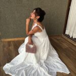 Karishma Sharma Instagram - “Ajeeb kahani hai pyar aur dosti ke bich ke ristey ki.....Pyaar hamara hero...Dosti hamari heroine.” - Ae Dil Hai Mushkil. Outfit by @houseofsal__