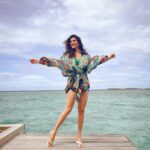 Karishma Tanna Instagram - Maldives 🇲🇻 @baglioniresortmaldives @goinmyway_travels Outfit by @limerickofficial @amigos.rizwan Stylist @shrushti_216 #travel #love #beach #mood #maldives