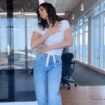 Karishma Tanna Instagram - Cz it’s trending . And also I love dancing 💃 #reels #reelsinstagram #love #jisoo #korean #kpop #flower #explore #trending