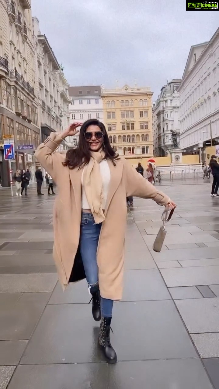 Karishma Tanna Instagram - Vienna ❤️ Indulged in a delightful business class journey with @airindia.in! A non-stop flight from Delhi to Vienna made my travel experience hassle-free and unforgettable. The delectable food served onboard added to the charm. Thank you, Air India, for such a memorable invitation! Can’t wait to fly again! #nonstopexperiences #nonstopflights #flyAI