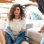 Karishma Tanna Instagram - Vibeeeeing 😎🤷‍♀️ #potd #denim #love #mood