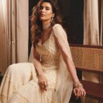 Karishma Tanna Instagram - 🤍🤍 . . . . Outfit- @jbyjannat Jewellery- @minerali_store @koharbykanika @aquamarine_jewellery Hair- @shefali_hairstylist.81 Styled by- @sukritigrover Assisted by- @vanigupta.23 Photographer- @visualaffairs_va