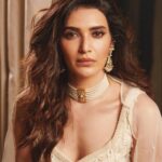 Karishma Tanna Instagram - 🤍🤍 . . . . Outfit- @jbyjannat Jewellery- @minerali_store @koharbykanika @aquamarine_jewellery Hair- @shefali_hairstylist.81 Styled by- @sukritigrover Assisted by- @vanigupta.23 Photographer- @visualaffairs_va