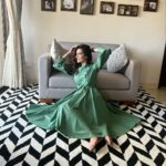 Karishma Tanna Instagram – Sunday 🧡
In love with these amaze carpets from my fav @humminghaus
The products , quality and the service is just wow❤️
Thanku for making my house look gorgeous.
Outfit by @chhavviaggarwalofficial
#sunday #potd #love