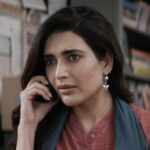 Karishma Tanna Instagram - There are no breaks when you’re looking to make headlines. @hansalmehta’s #Scoop, now streaming only on Netflix! . . . . . #ScoopOnNetflix @karishmaktanna @mohdzeeshanayyub #HarmanBaweja @prosenstar @inayatsood @devenbhojani.official @tanmaydhanania @tannishtha_c @malhar028 @rasika_agashe @thespianace @tejukolhapure @ishitta.arun @iradubey @ayazkhan701 @shikhatalsania @matchboxshots @castingchhabra @achintstagram @the_actor_aseem @sanjayroutraymatchbox @saritagpatil @Mrunmayeelagoo @dikssharoutray @vishal_bajaj_1603 @pratikmr @Rishghel @pratham94 @Ganja_yogi @kavyadesaii @aktalkies @Gyaskz.02 @shivankkapoor @tanvi_p9 @mua_krutika @ochinmay @mandarikulkarni @amiteshmukherjee @krusha.Mehta @oonattoji @theswitchstudio @mvinaysingh @shambhavee__ @nikita_bavishi @karanvyas11 @akkii_25 @_im_.bumshu_ @mirat1983 @jignavora21 @The_actor_aseem