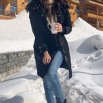 Karishma Tanna Instagram - Snow baby 😍🥰❤️ #kashmir #gulmarg #heart #love #explore