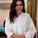 Karishma Tanna Instagram - Sometimes, when you chase a headline, you become it. 🗞️ #Scoop is yours to watch tonight at 12am, only on @netflix_in! . . . . . #ScoopOnNetflix @hansalmehta @mohdzeeshanayyub #HarmanBaweja @prosenstar @inayatsood @devenbhojani.official @tanmaydhanania @tannishtha_c @malhar028 @rasika_agashe @thespianace @tejukolhapure @ishitta.arun @iradubey @ayazkhan701 @shikhatalsania @matchboxshots @castingchhabra @achintstagram @the_actor_aseem @sanjayroutraymatchbox @saritagpatil @Mrunmayeelagoo @dikssharoutray @vishal_bajaj_1603 @pratikmr @Rishghel @pratham94 @Ganja_yogi @kavyadesaii @aktalkies @Gyaskz.02 @shivankkapoor @tanvi_p9 @mua_krutika @ochinmay @mandarikulkarni @amiteshmukherjee @krusha.Mehta @oonattoji @theswitchstudio @mvinaysingh @shambhavee__ @nikita_bavishi @karanvyas11 @akkii_25 @_im_.bumshu_ @mirat1983 @jignavora21 @The_actor_aseem