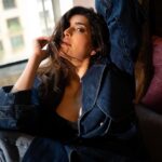 Karishma Tanna Instagram - Denim Blast 💥 📸 @deepak_das_photography Denim cape by @aniclothing.in Styled by- @ananyaarora2013 Assisted by- @__hitankshi Makeup by -@makeupbyvishakha Hair- @sujata_1810
