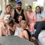 Karishma Tanna Instagram - Combining Happy women’s Day and Belated Happy holi to all❤️ The loveliest Masterpiece of the heart of god is the heart of a mother 🥰 Celebrating our beautiful mothers and Me Ofcz😘😎🥰 @varun_bangera ❤️