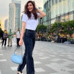 Karishma Tanna Instagram - Let’s pose and laugh 😆 #potd #holiday #love #mood #karishmatanna #travel #instagram #explore