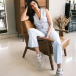 Karishma Tanna Instagram - Current mood #mood #potd #instagood #karishmatanna Outfit by- @Marviza_official Shot by - @ravii_dixit Styled by- @ananyaarora2013 MUA- @makeitupwithsimmy Hair- @aartigupta5565 Concept- @theboltpr