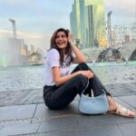 Karishma Tanna Instagram - Let’s pose and laugh 😆 #potd #holiday #love #mood #karishmatanna #travel #instagram #explore