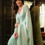 Karishma Tanna Instagram - 🩵🩵 Outfit- @jigarmaliofficial Make up @makeupbyvishakha Hair @sujata_1810 Jewellery- @minerali_store Juttis- @fizzygoblet Styled by- @sukritigrover Styling Team- @vanigupta.23 @jivikasetpal