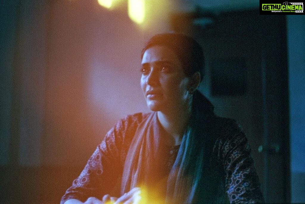 Karishma Tanna Instagram - Been through fire & hell, capturing Jagruti Pathak on 35mm film 🔥 ‘SCOOP’ trending at #1 on Netflix