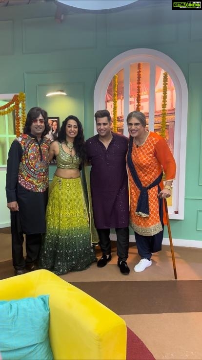 Kashmera Shah Instagram - Watch this exciting episode @krushna30 @kashmera1 @voot #biggbuzz #biggbuzzonvoot #biggbuzzwithkrushnaandfamily Streaming Now
