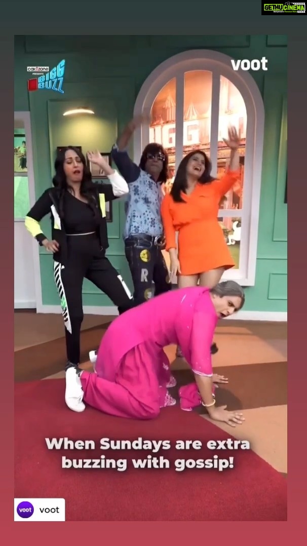 Kashmera Shah Instagram - Only on @voot @krushna30 @subuhijoshi_essjay #biggbuzz #biggbuzzonvoot #biggbuzzwithkrushnaandfamily #krushna #kashmerashah