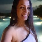 Kashmera Shah Instagram - Had a fabulous time with my #girlgang in #goa. Stayed at an awesome place which boasts of an infinity pool and you all know how much I love the pool. So I absolutely endorse this place. Thank you for hosting us @cluboxygenworld and @vandanasajnaniofficial. I am sure to be back here soon. #holidayvibes #kashmerashah #kashmirashah #bikini #bikinibodies #infinitypool #staycation #trip #kittycats @shashang_iyer