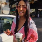 Kashmera Shah Instagram - Step out in this pink jacket. DM for the price. Available only @klosetbykash @kashmera1 #kashmerashah #kashmirashah #kash #klosetbykash #joggers #style #swag #streetsmart #indian #bollywood #bollywoodhot #hottie #directors #womendirectors