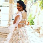 Kashmera Shah Instagram - It’s no use going back to yesterday as I was a different person then. I live every day as new day new experience. Love the moment. Feel the wind. DM for the price of this outfit. Worn once only and almost new now. Coming to you by @klosetbykash @kashmera1 #kashmerashah #kashmirashah #kash #kashmir #kashdoll #kashisback #diva #bollywood #bollywoodsongs #bollywooddirectors #womendirectors #star #girl #women